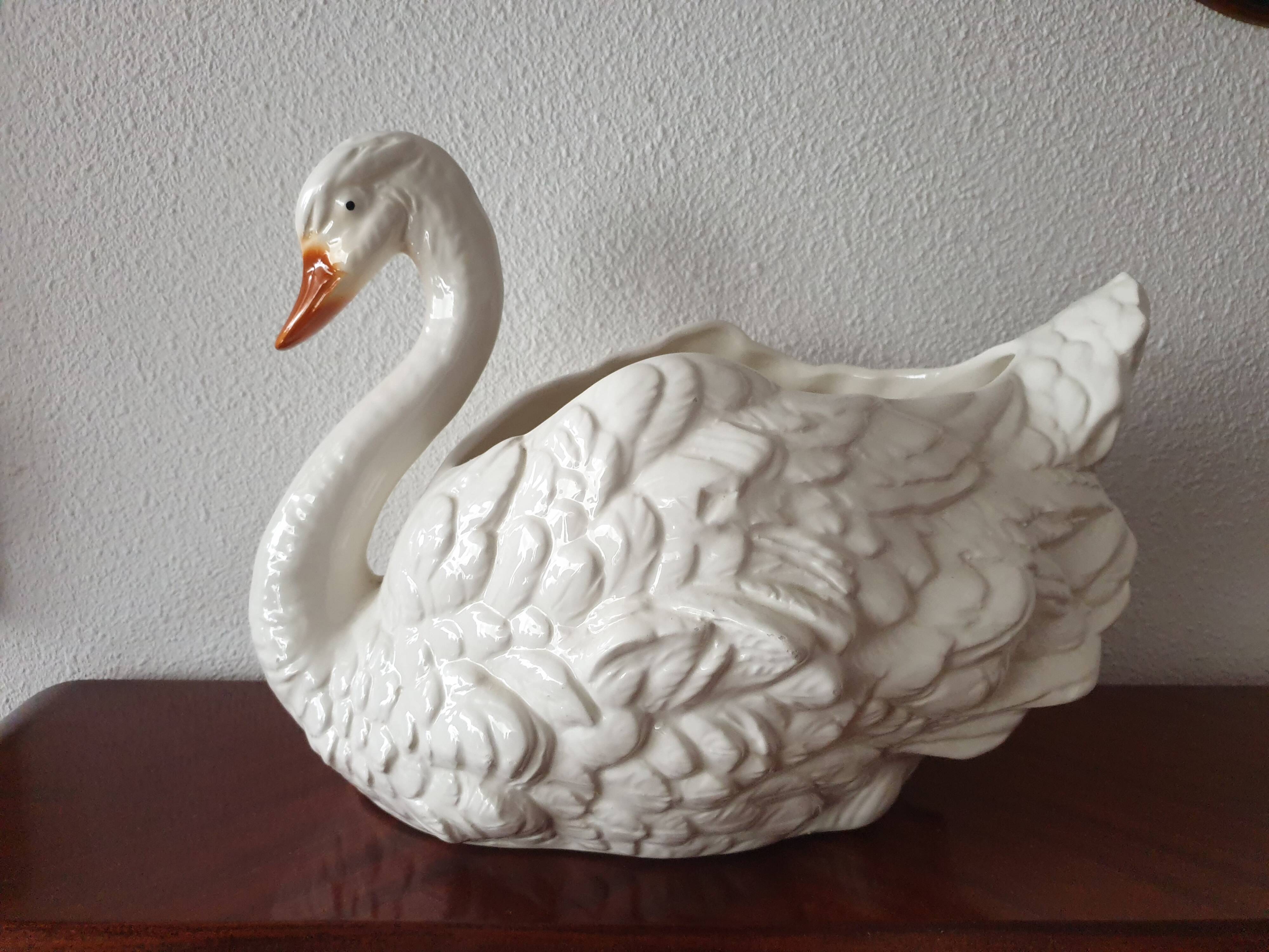 Large swan pot cover Capodimonte