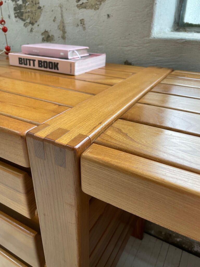 Regain dresser office row