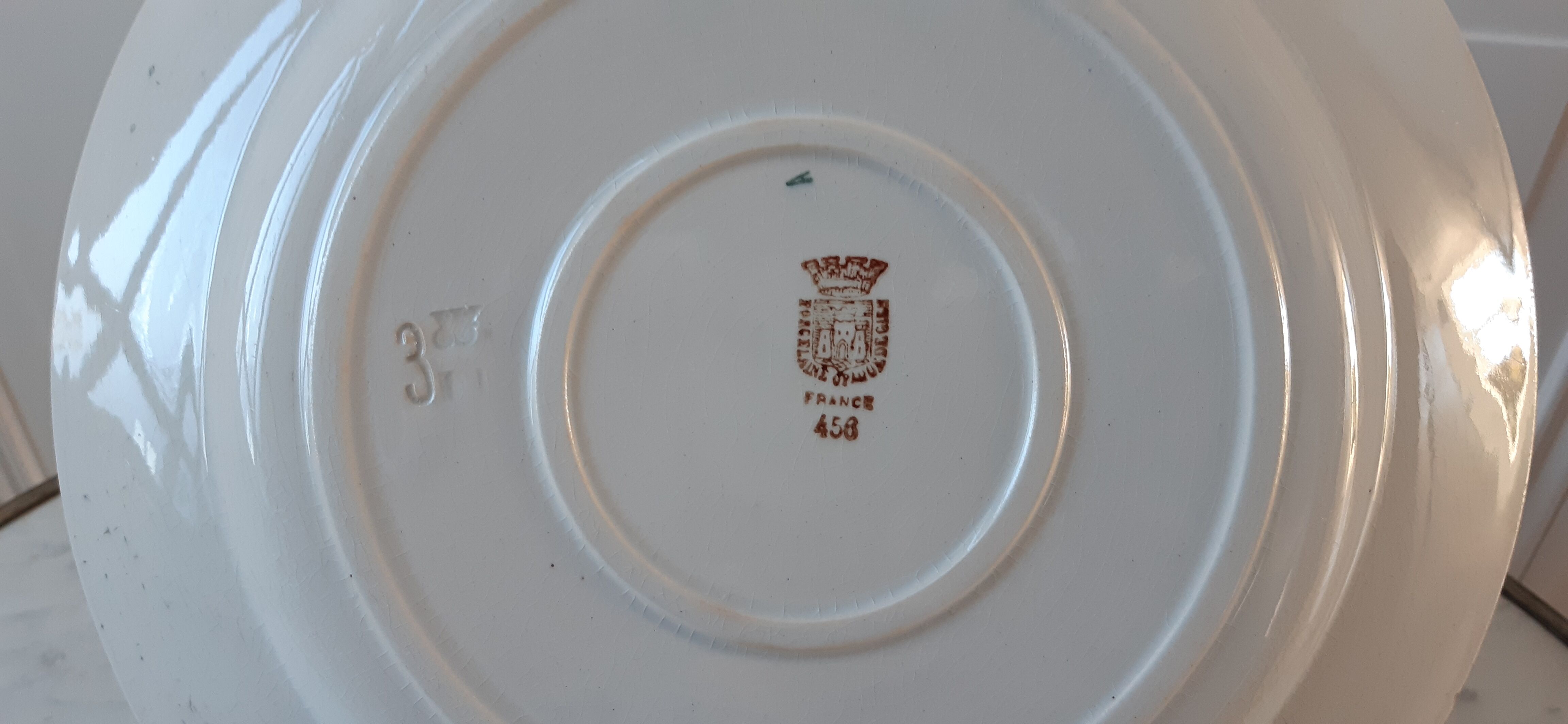 Dish Gien XXth century