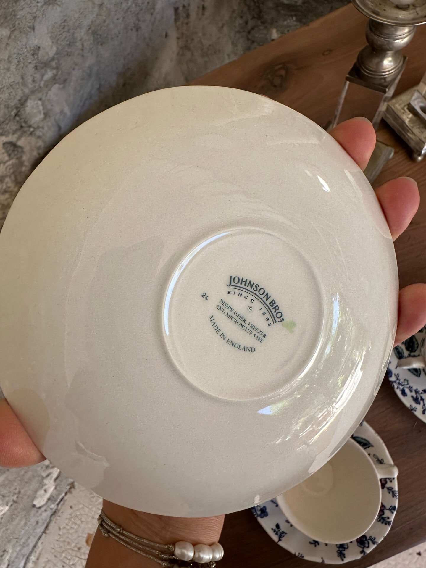 6 coffee cups Johnson Bros in perfect condition