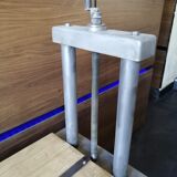 Industrial lift table