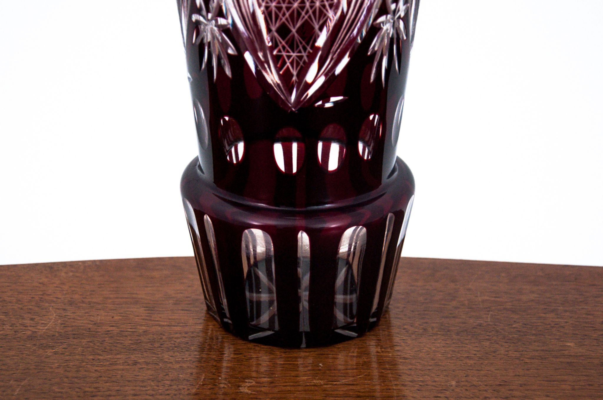 Vase en cristal violet, Pologne, années 1960