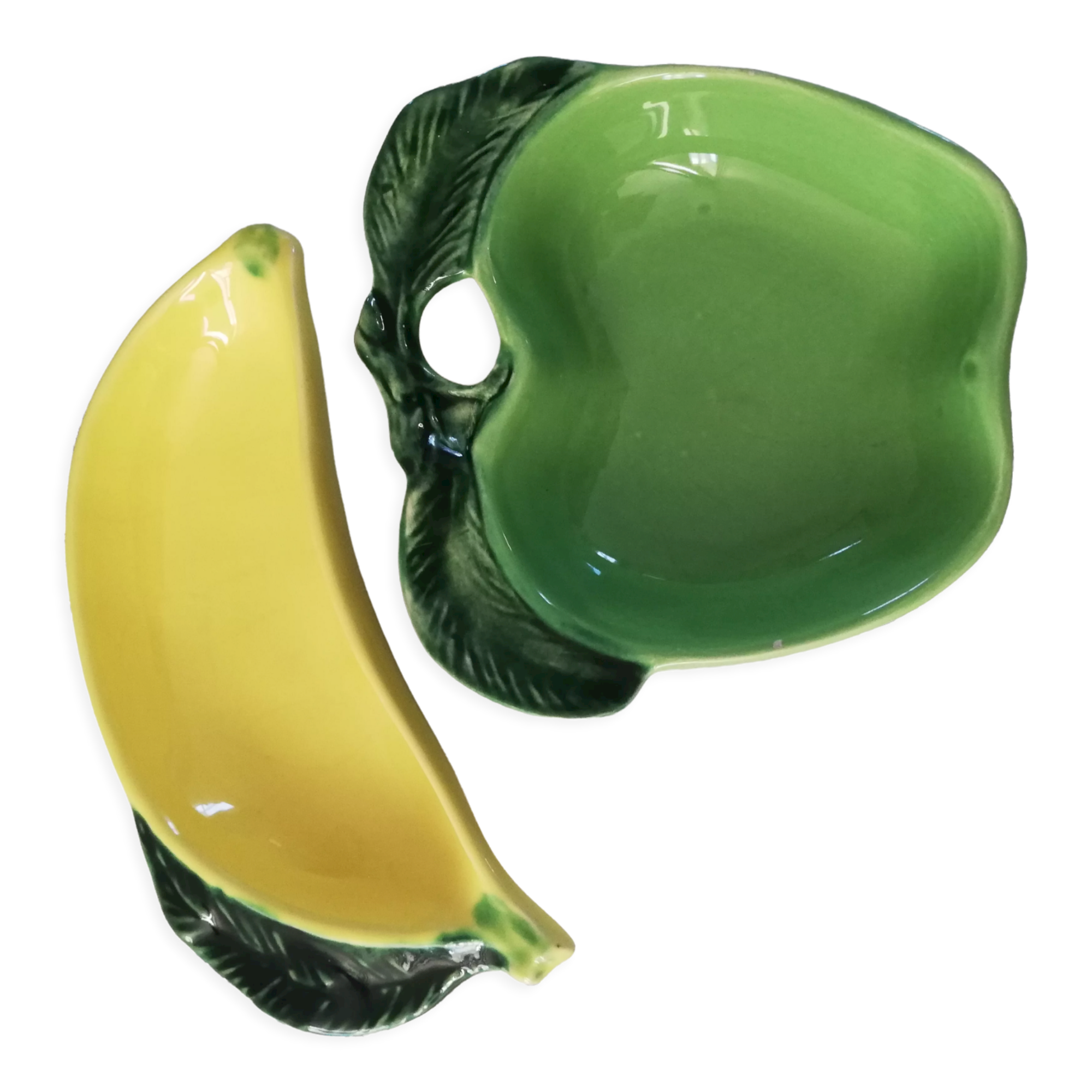 Lot 2 slip ceramic cups