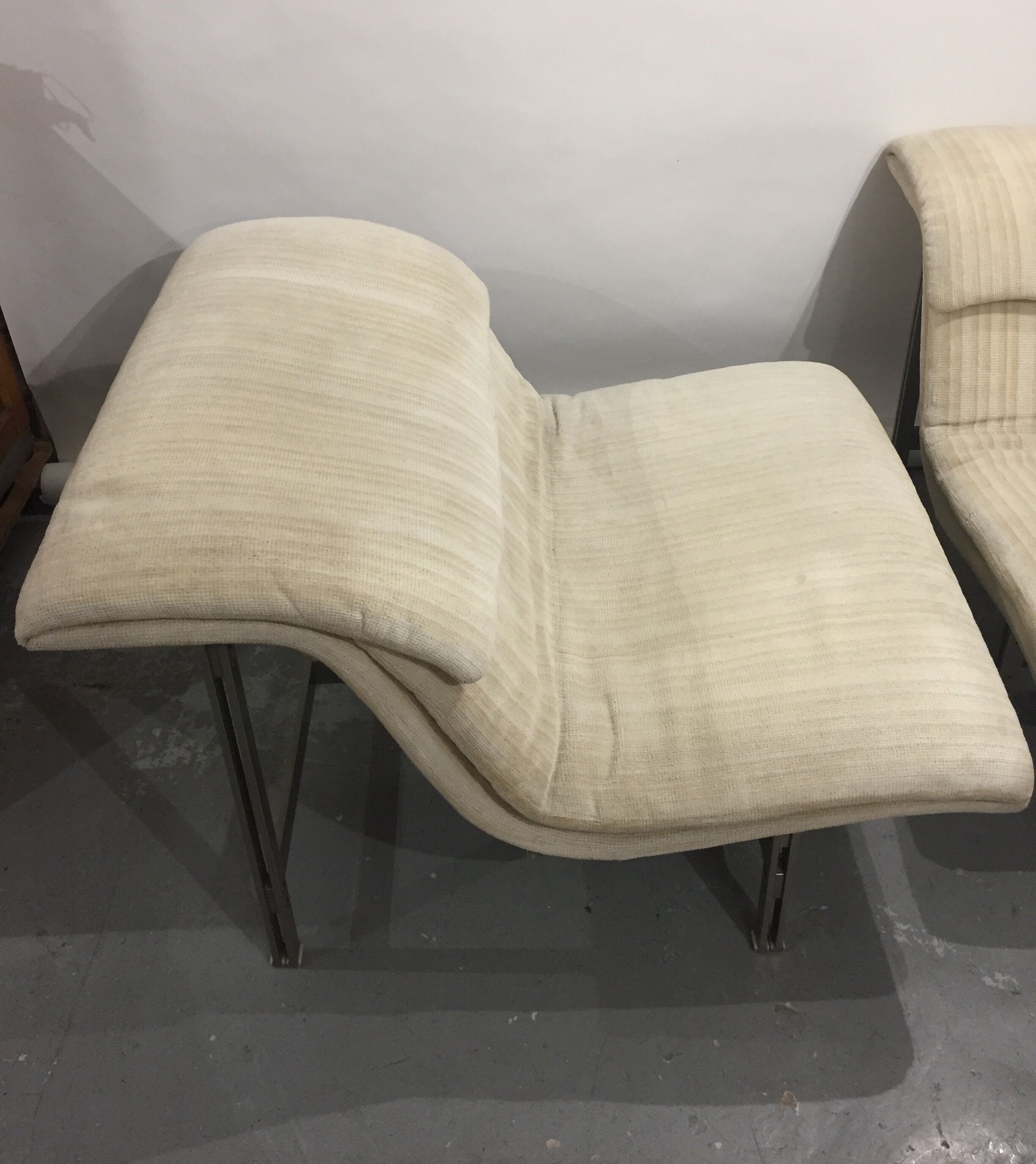 Pair of Wave G. Offers armchairs for Saporiti