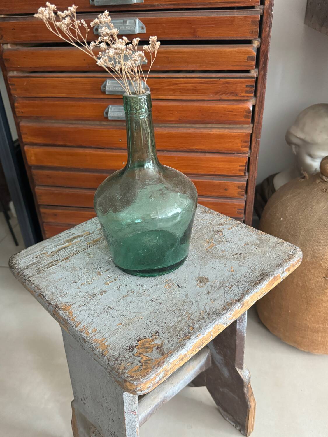 Tabouret en bois bleu vintage