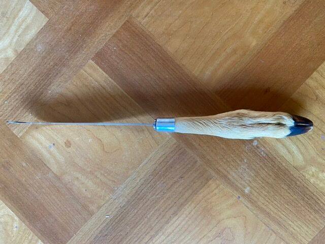 Cheese knife doe foot