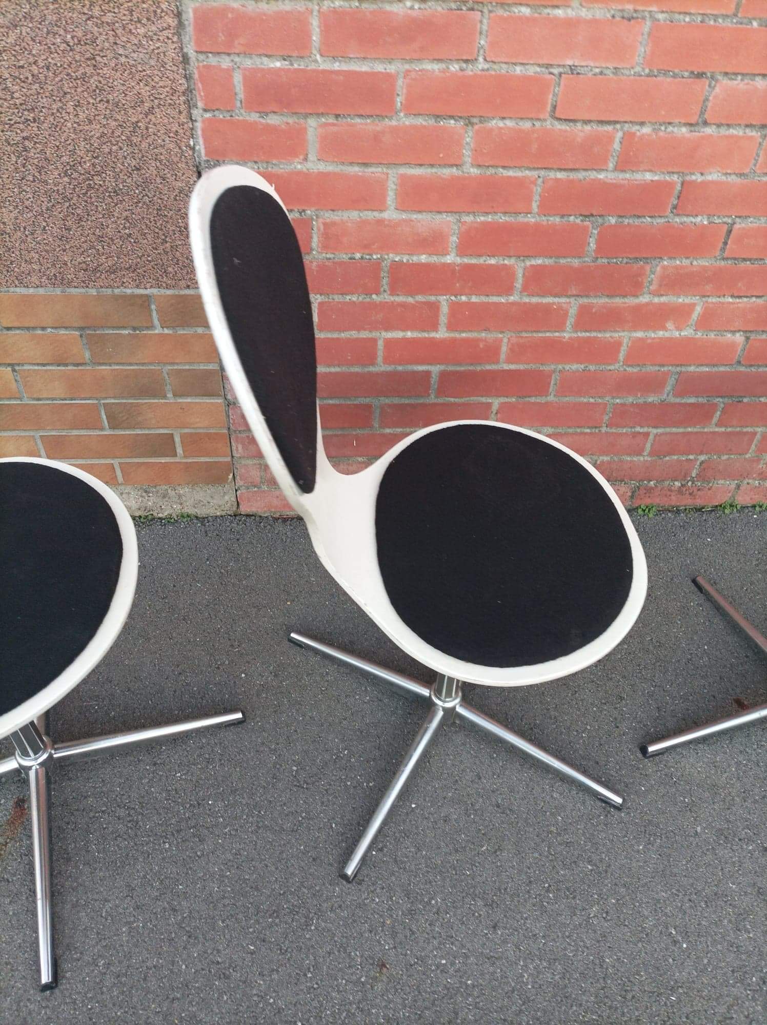 Vintage plywood swivel chairs by Elmar Flötotto - 1960