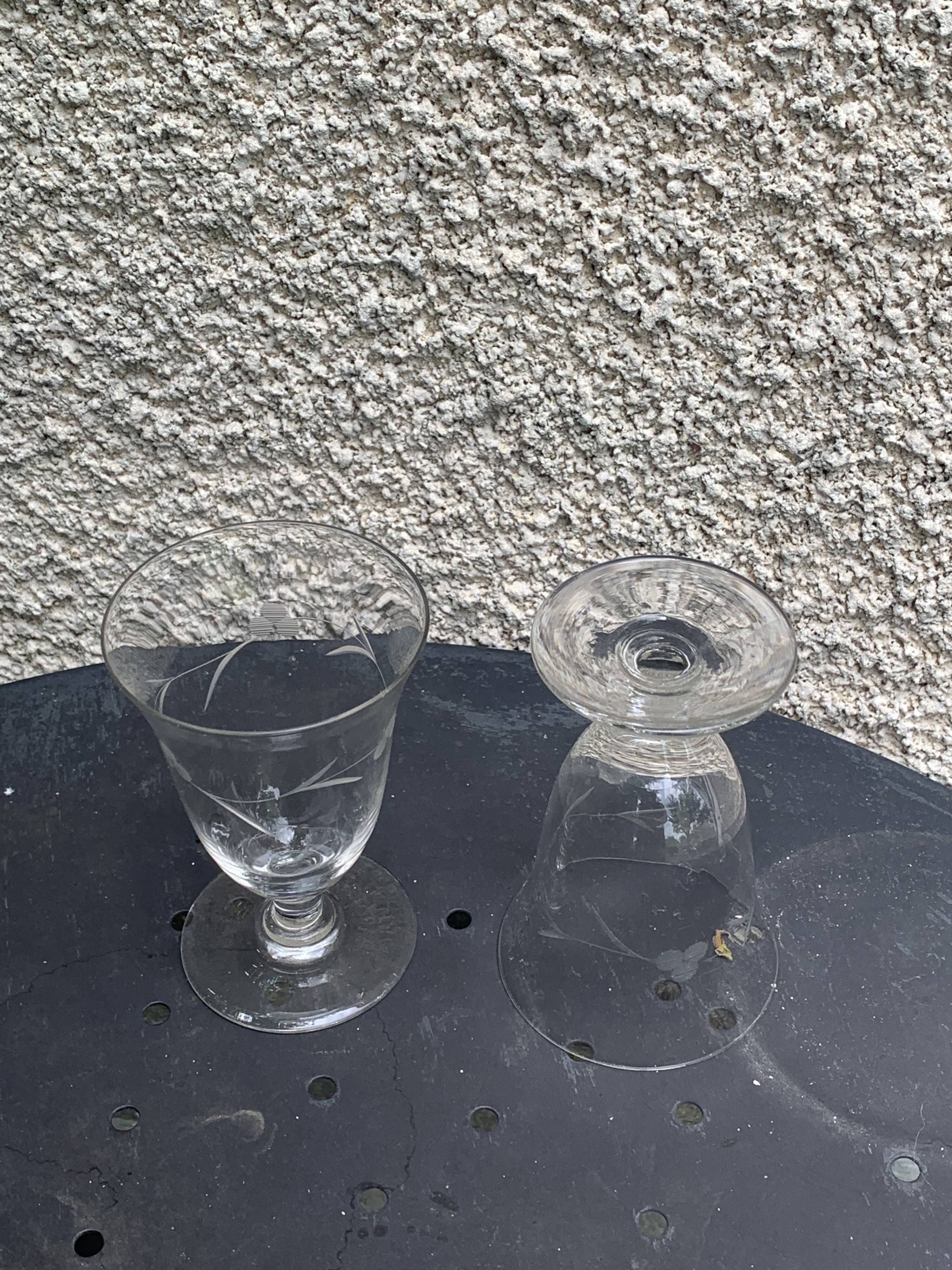 6 clear glass wine glasses with antique chiseled flower pattern