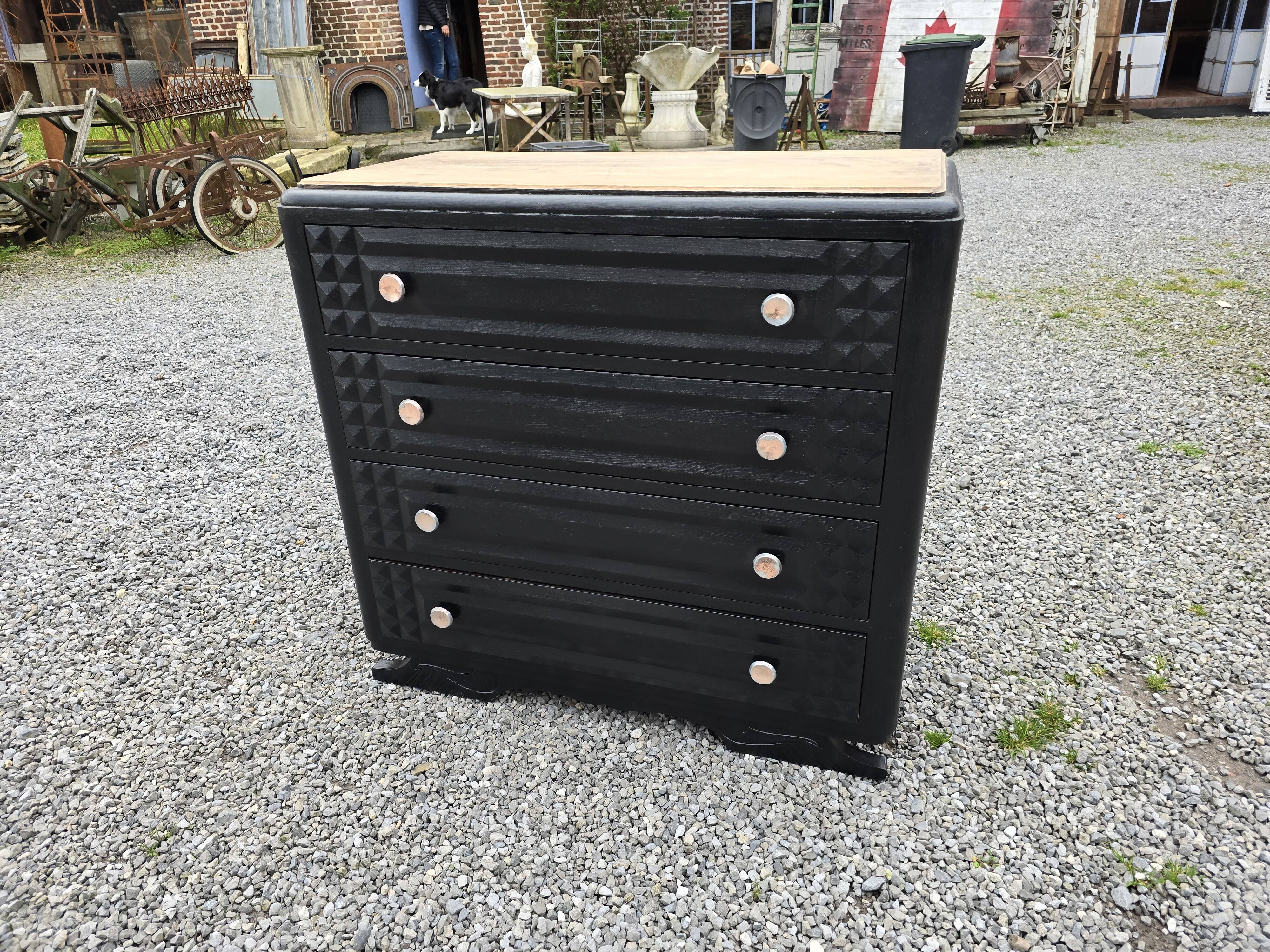 Art deco oak chest of drawers from the 50s revamp