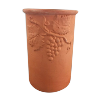 Terracotta pot terracotta.