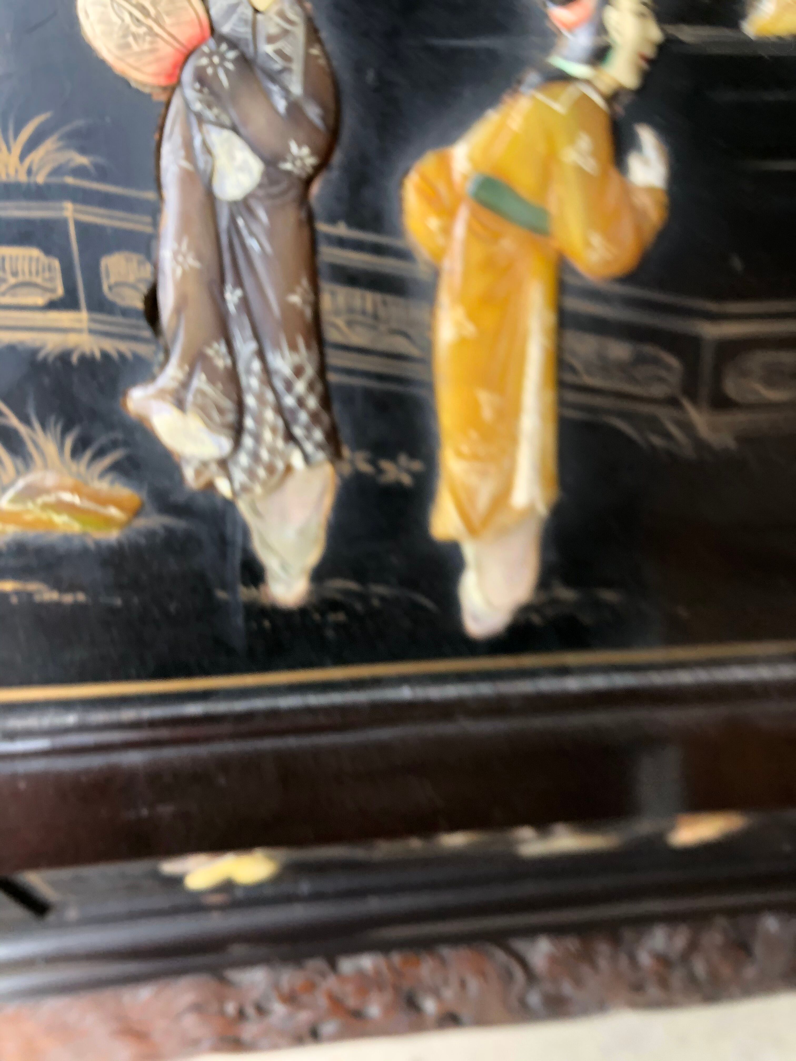 Slope office with asian decorations from the 1950s