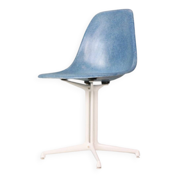 Chaises en fibre de verre bleues « La Fonda » de Charles & Ray Eames Herman Miller