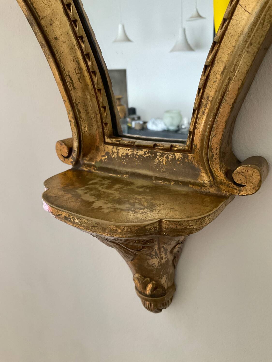 Miroir doré vintage avec selette