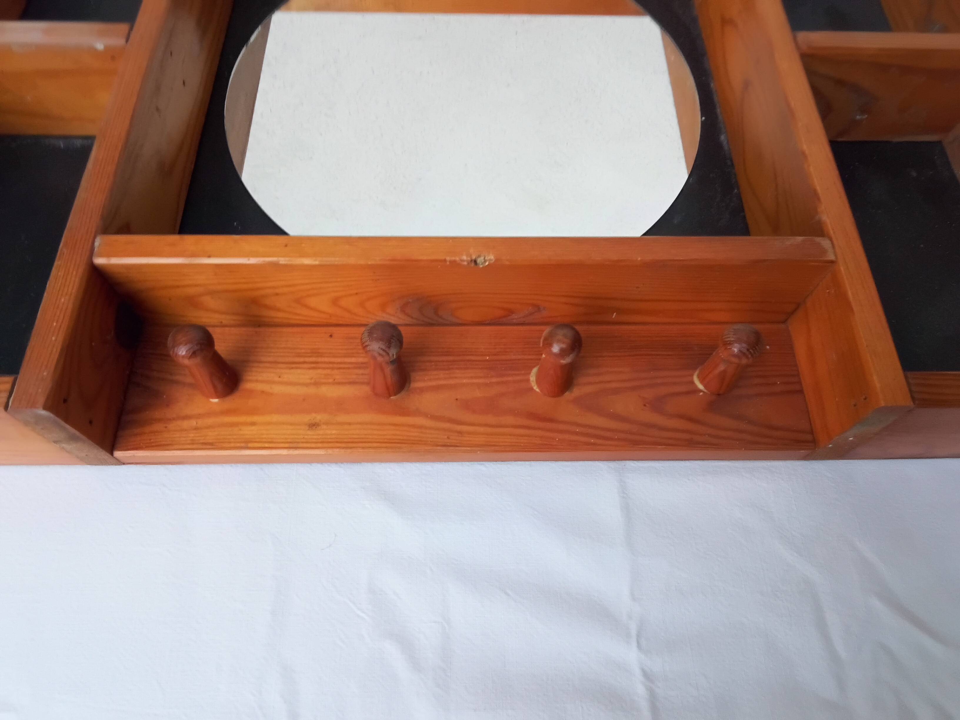 Étagère bois miroir rond année 80