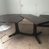 Oval table