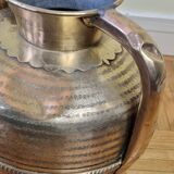 Pair of brass jars with double handles, Moroccan craftsmanship