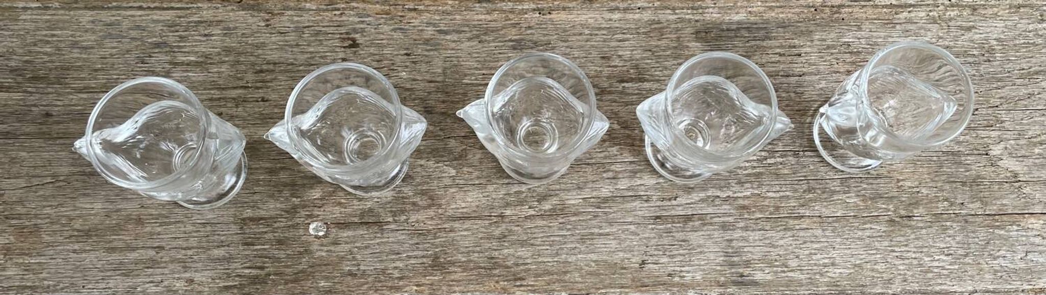 5 coquetiers en forme de poule