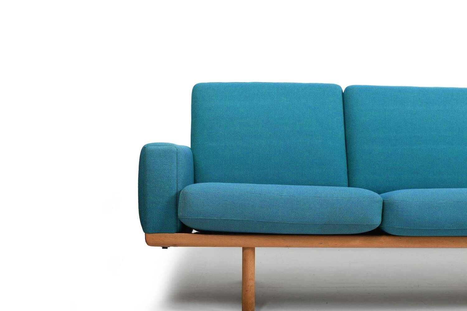 Hans J. wegner GE-236/4 Sofa Getama Denmark 1960s