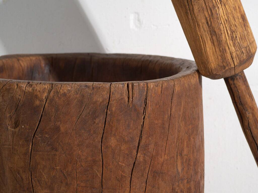 Mortier et pilon anciens de style wabi-sabi (c.1920) #1