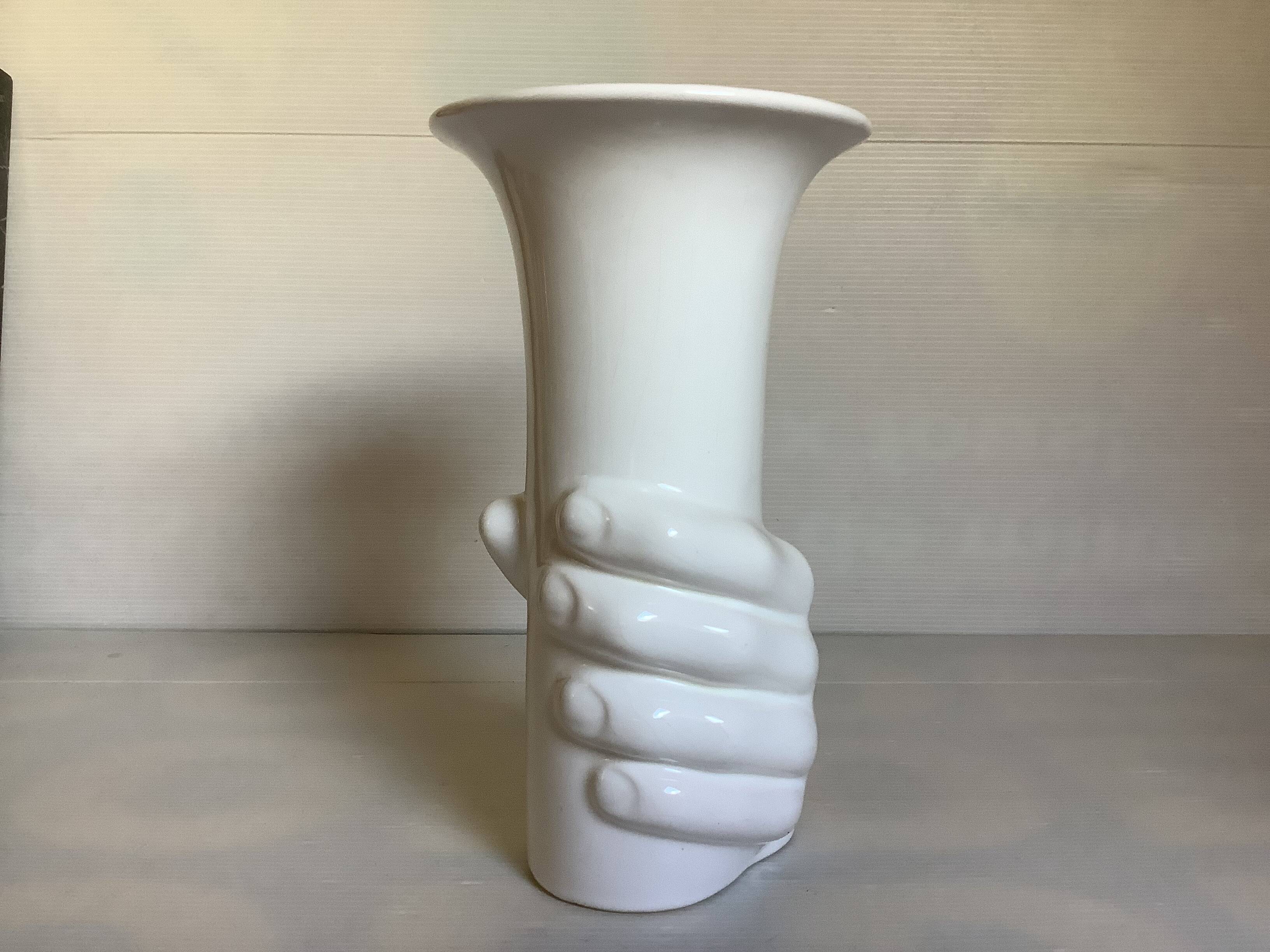 Vase main année 70