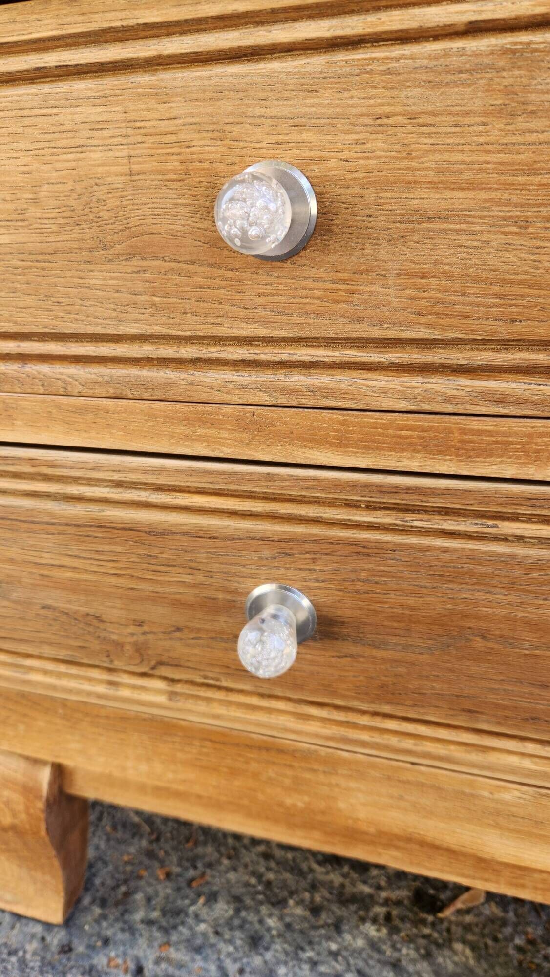 Vintage 1950s oak chest of drawers with 6 drawers.