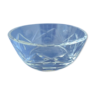 Crystal cup cut with geometric patterns