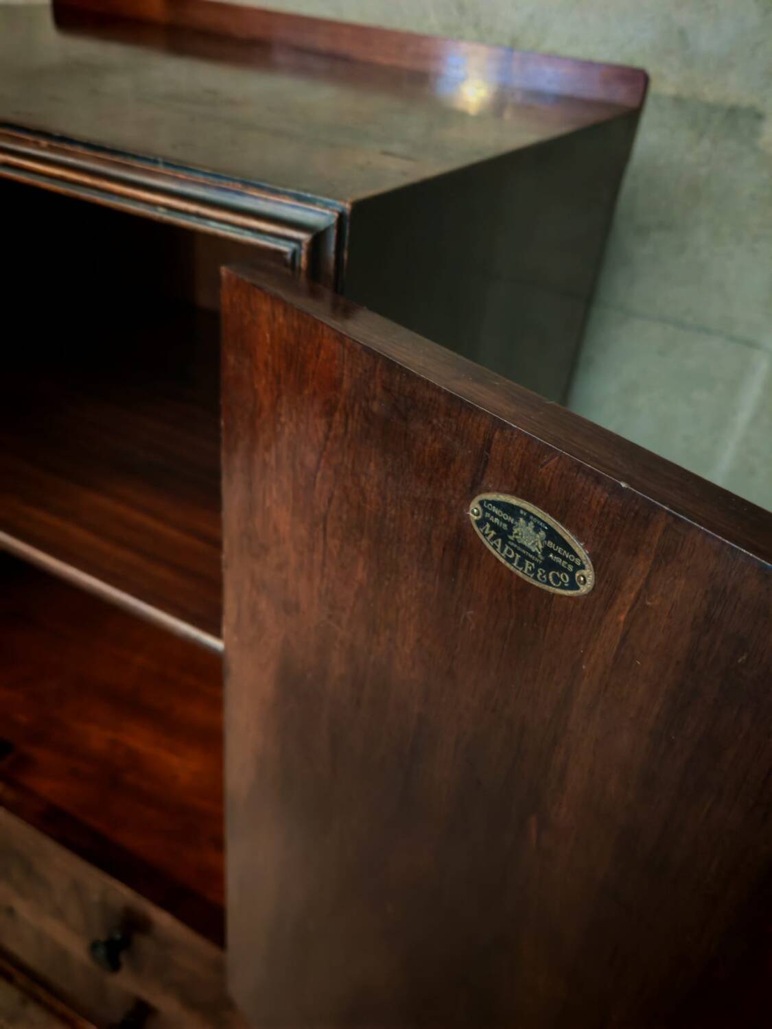 Mahogany chest of drawers Maple & Co