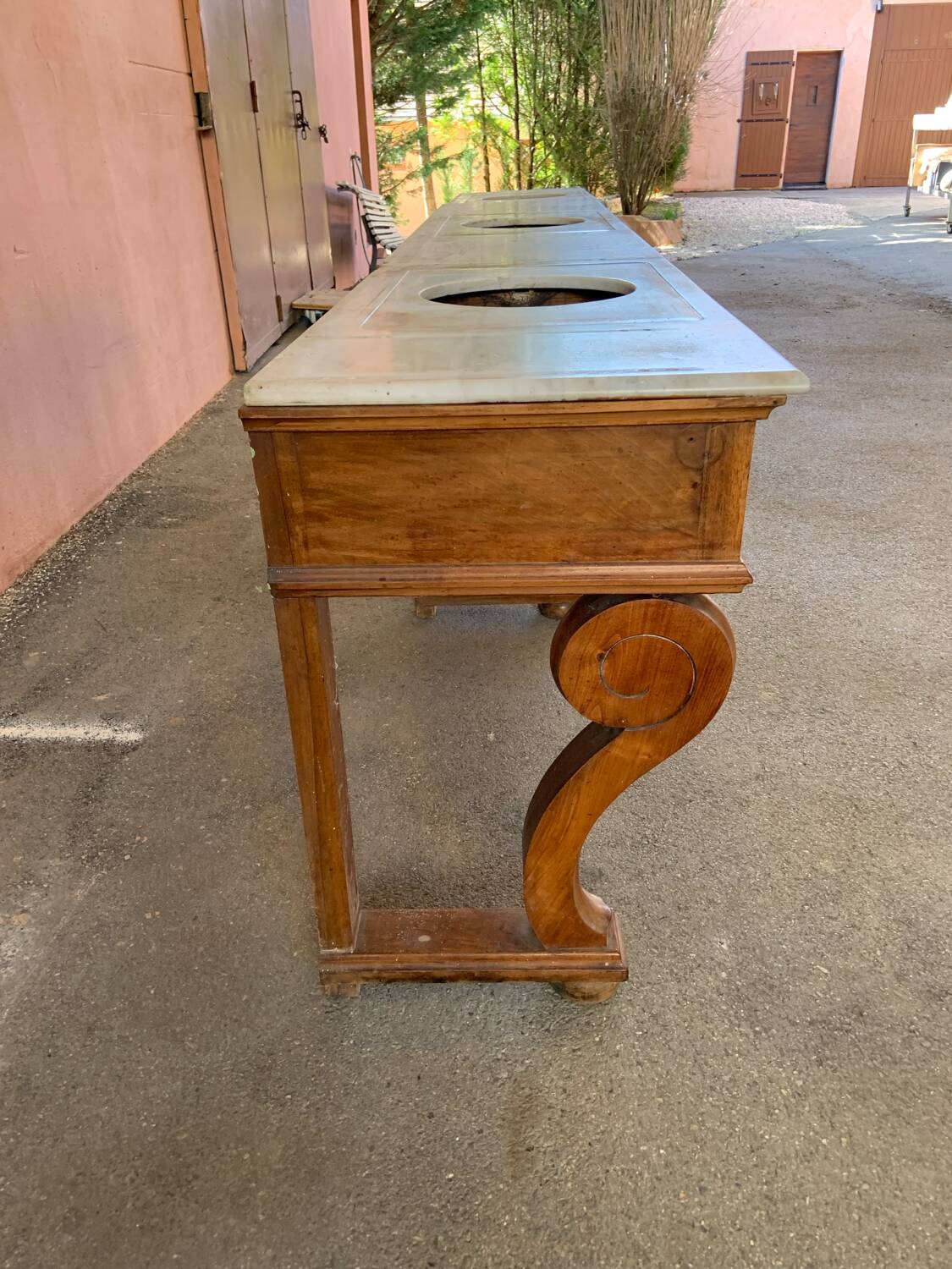 Trade furniture
