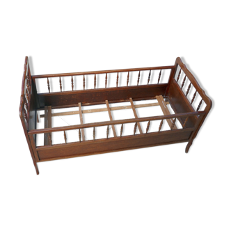 Old wooden child/baby bed