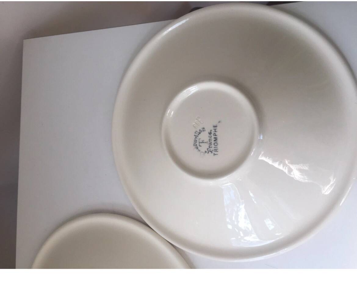 Plat creux assiette Terre de fer Triomphe Badonviller