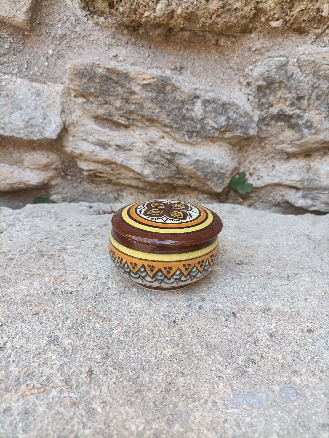 Petite Bonbonnière