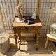 Travailleuse en bois