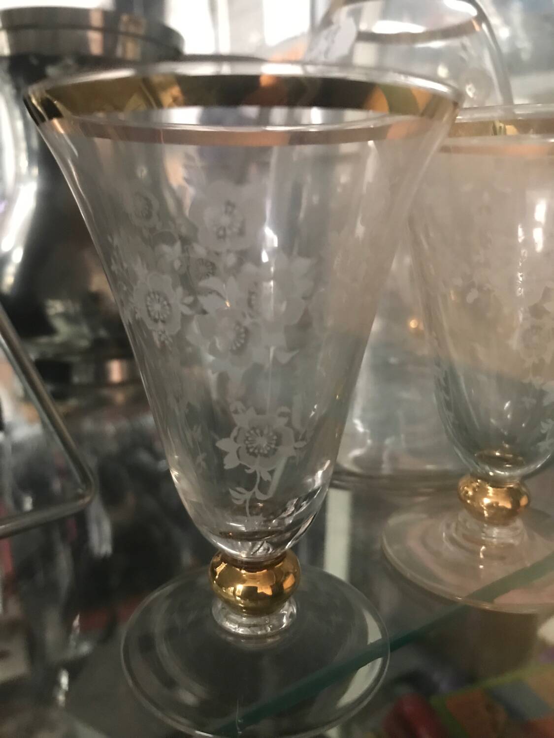Liqueur service from the 1930s, with a decanter and 8 glasses.