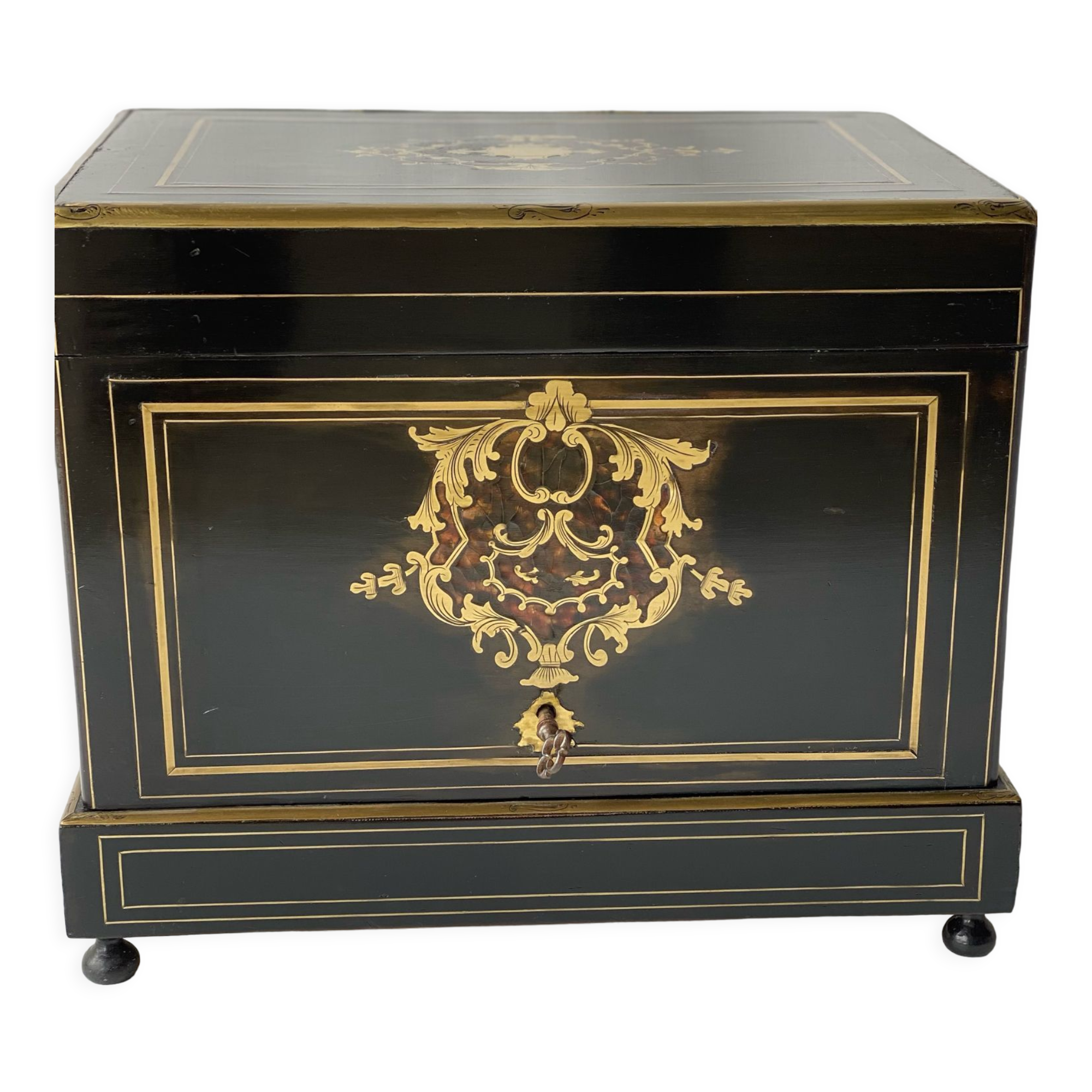 Napoleon III liquor cellar