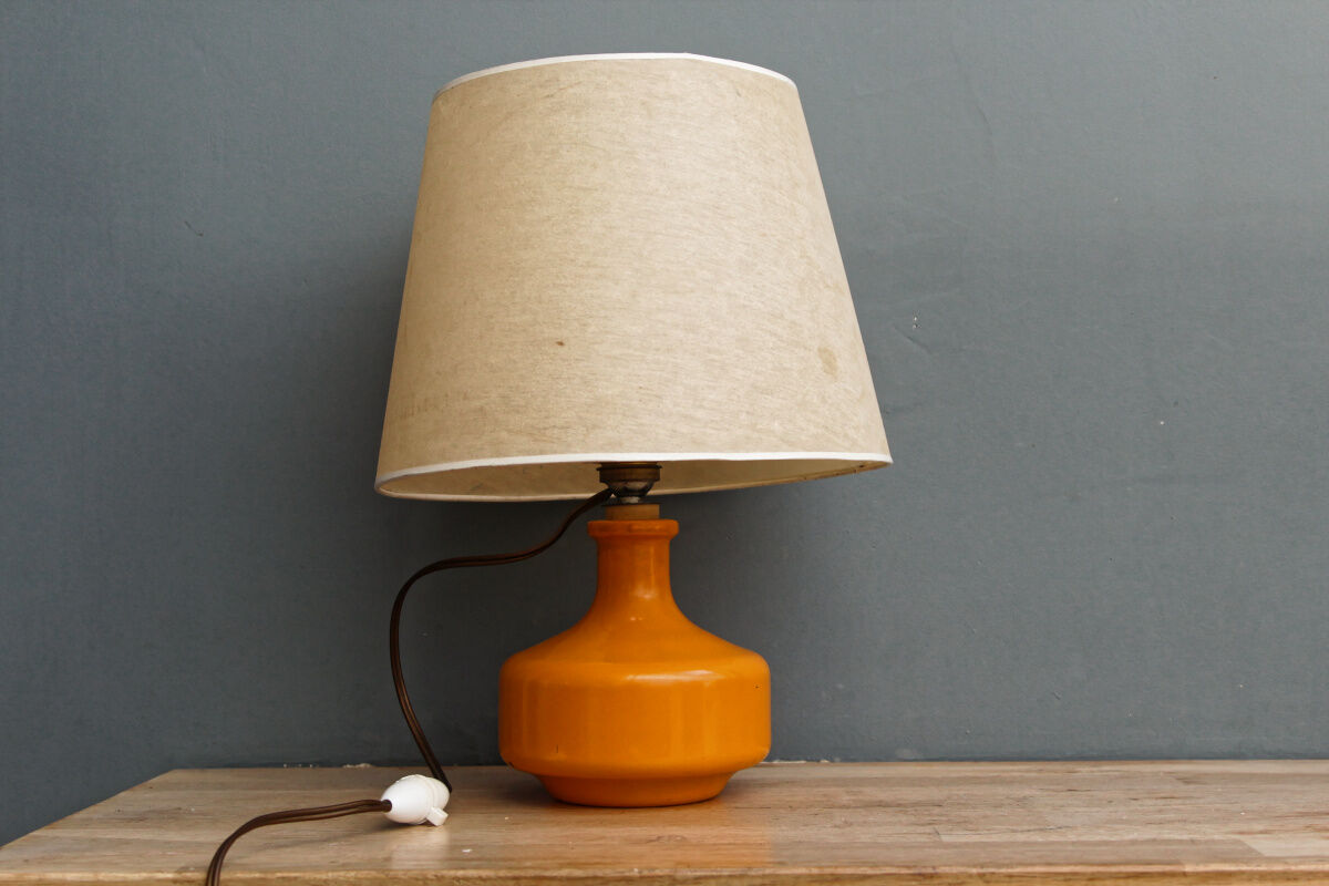 Vintage bedside lamp stand 70