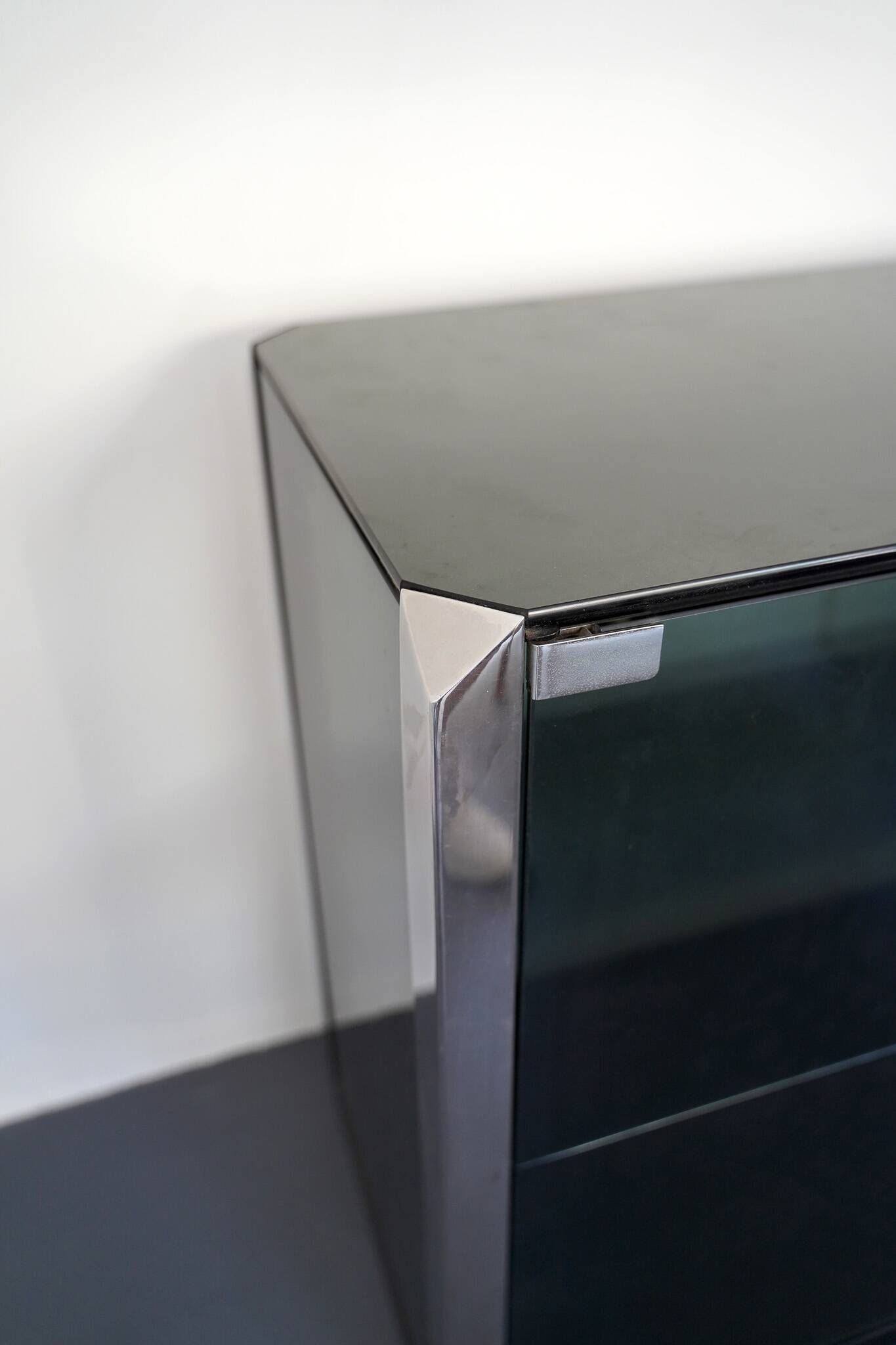 Vintage glass and chrome cabinet by Willy Rizzo for Mario Sabot. Italy 1970