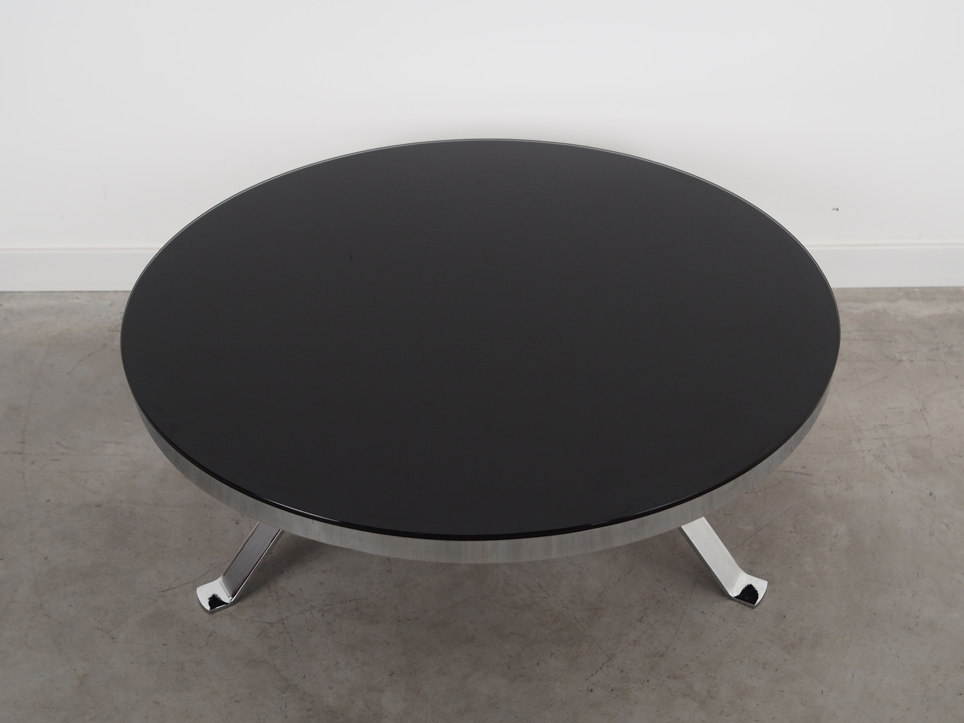 Round coffee table, Danish design, 1970s, made in Denmark