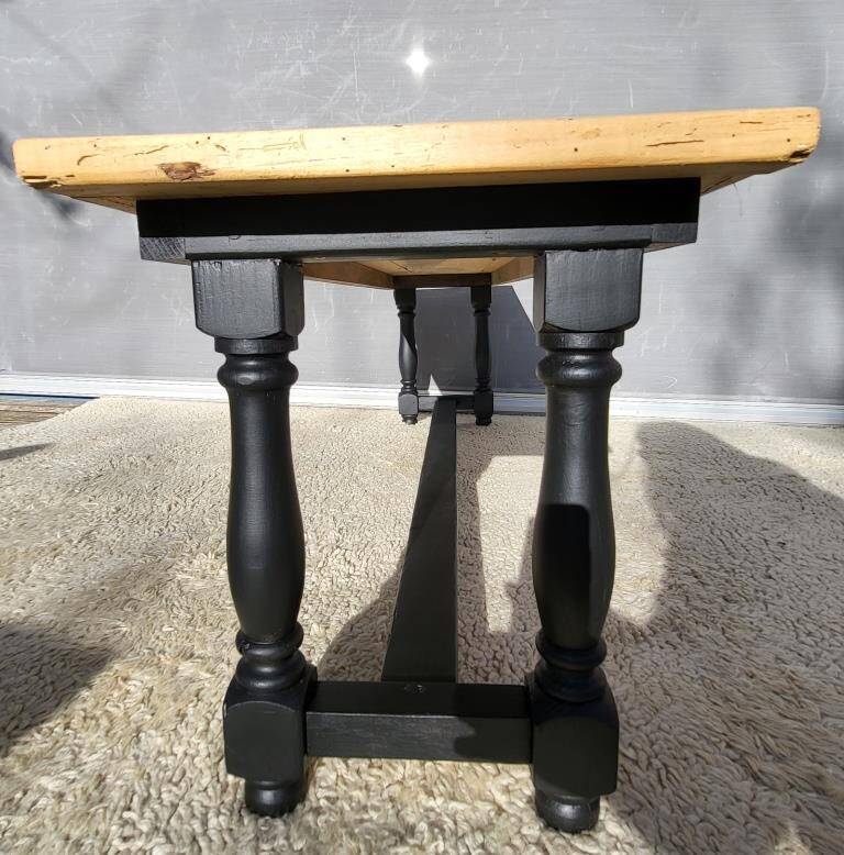 Two-tone coffee table bench, 19th century