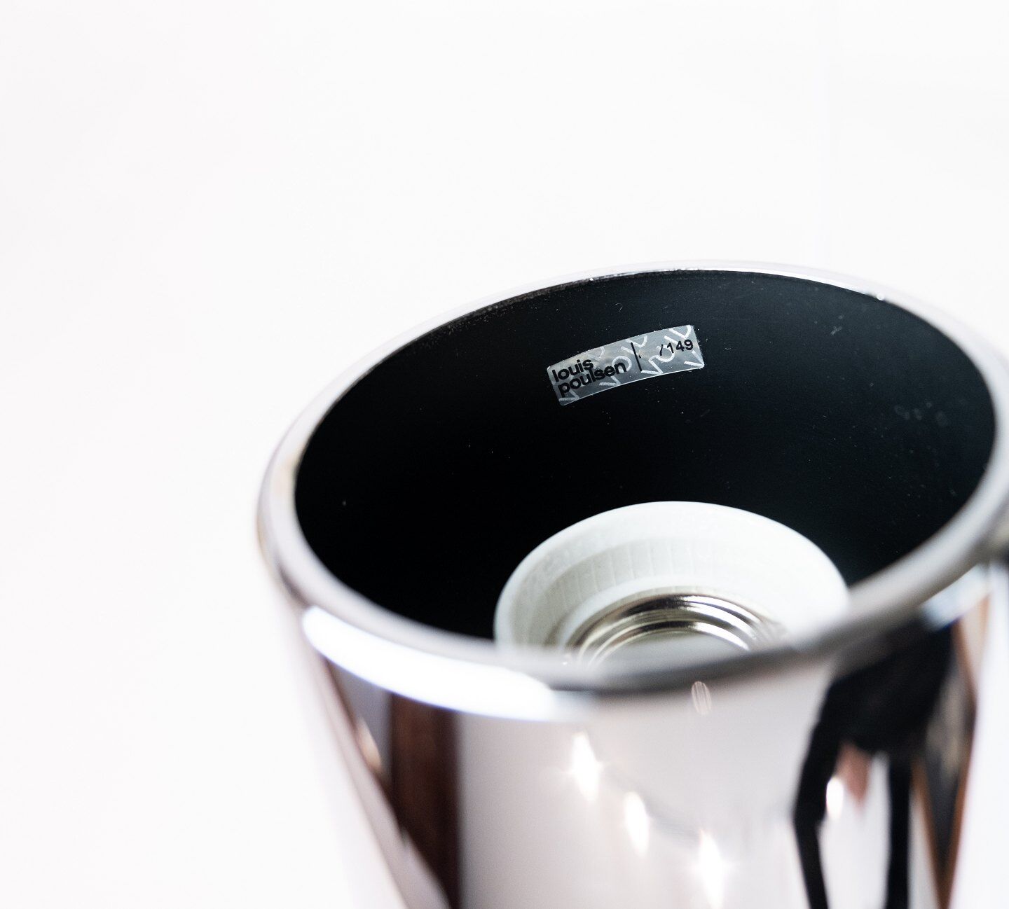 White artichoke, Ø48, designed by Poul Henningsen in 1958 and manufactured by Louis Poulsen.