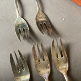 Set of silver-plated cake forks