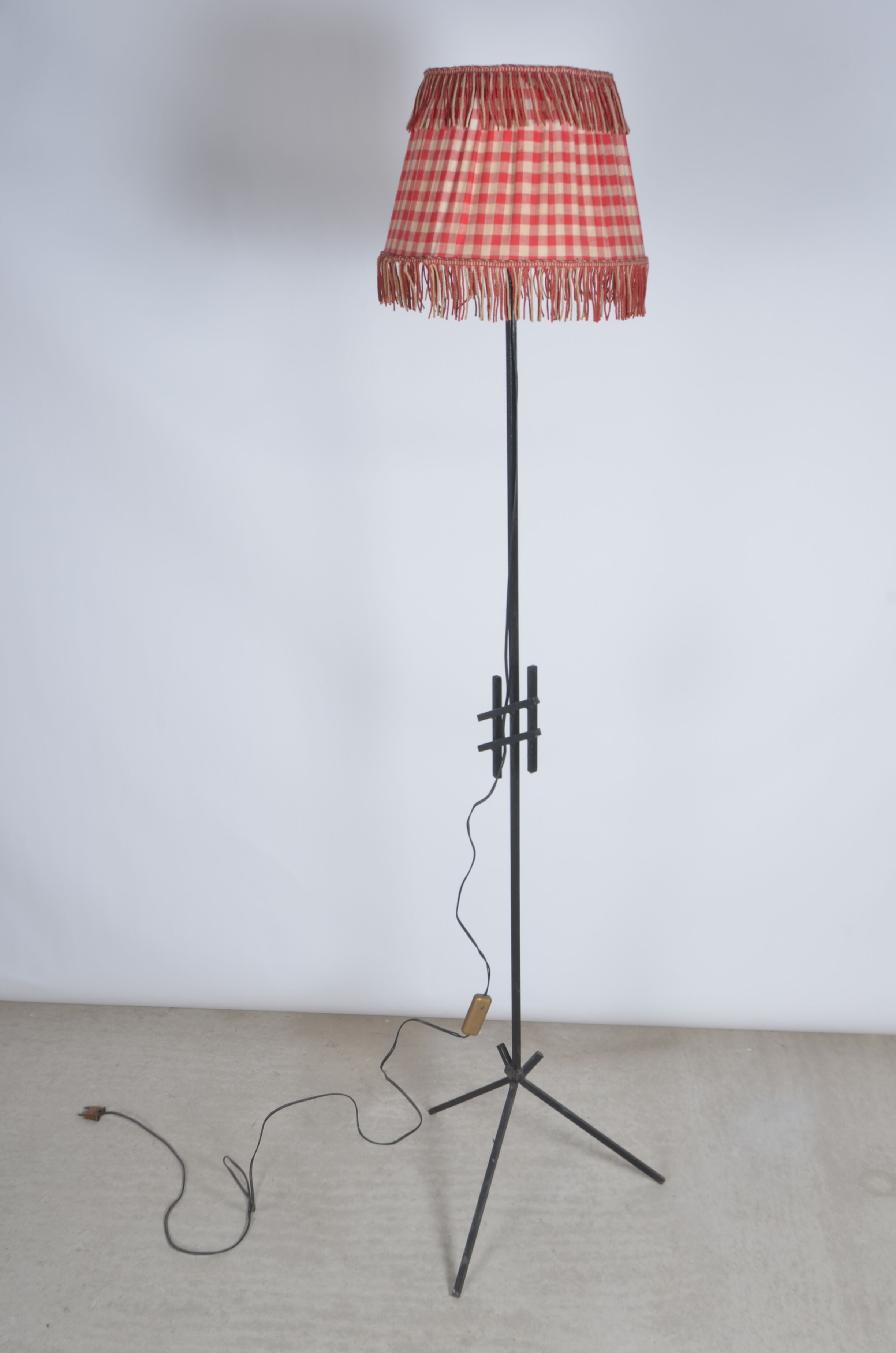 Modernist Tripod floor lamp.
