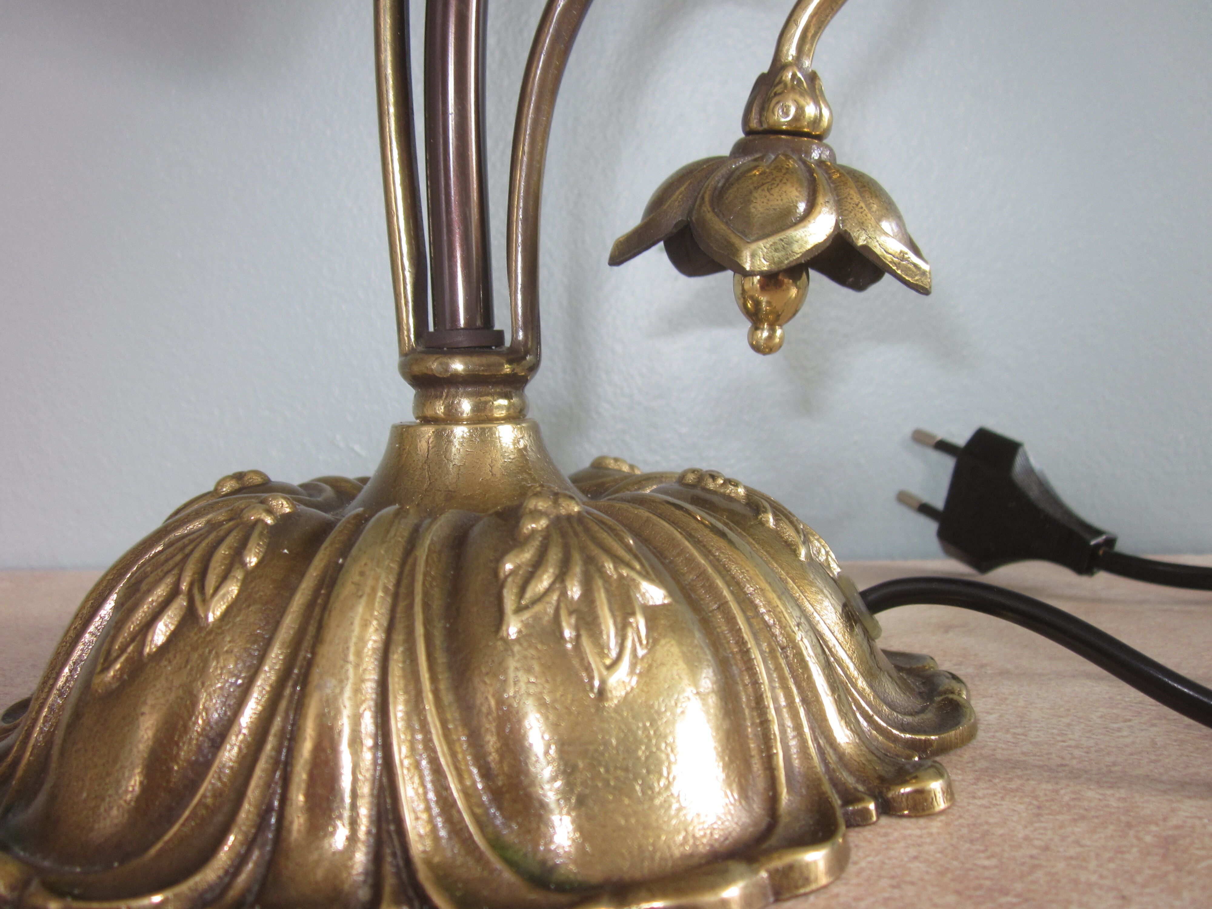 Bronze lamp
