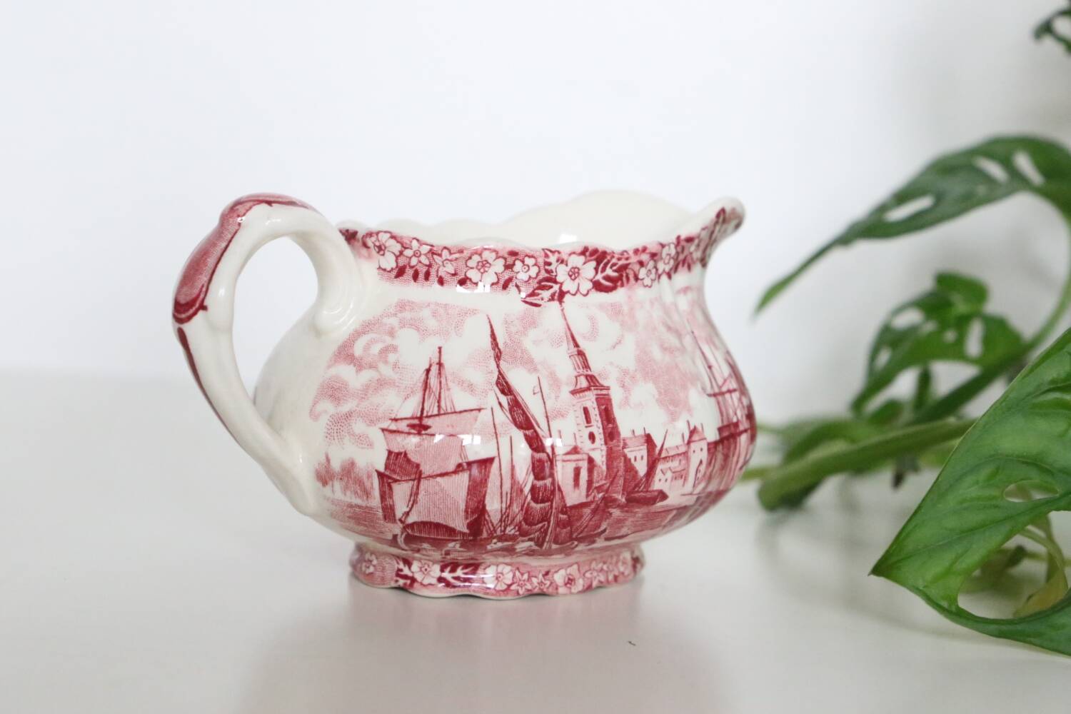 Palissy Gravy Boat, Thames River Scene