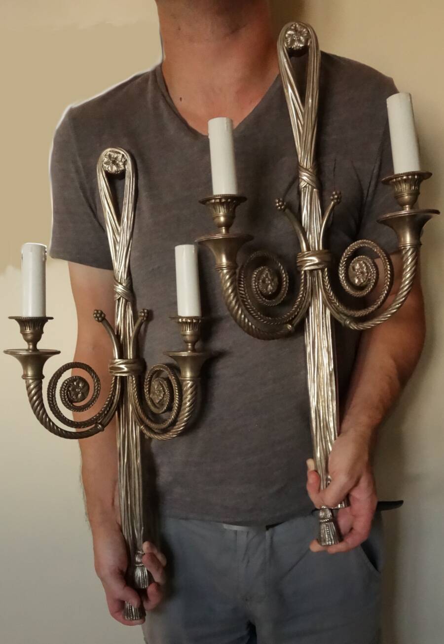 Paire de grandes appliques aux rubans style Louis XVI