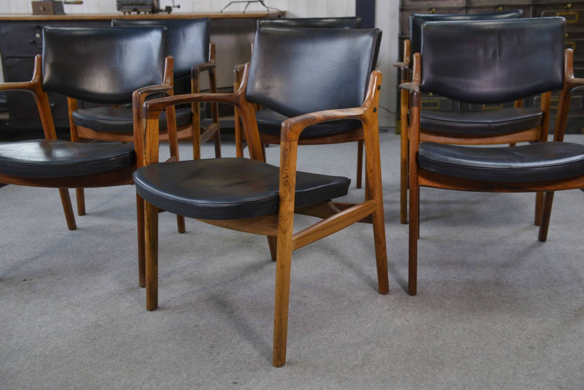 Set of 6 Scandinavian armchairs in leather and rosewood by Gondo Gravesen for Atelier Bondo Gravesen Snedkerier 1960s.