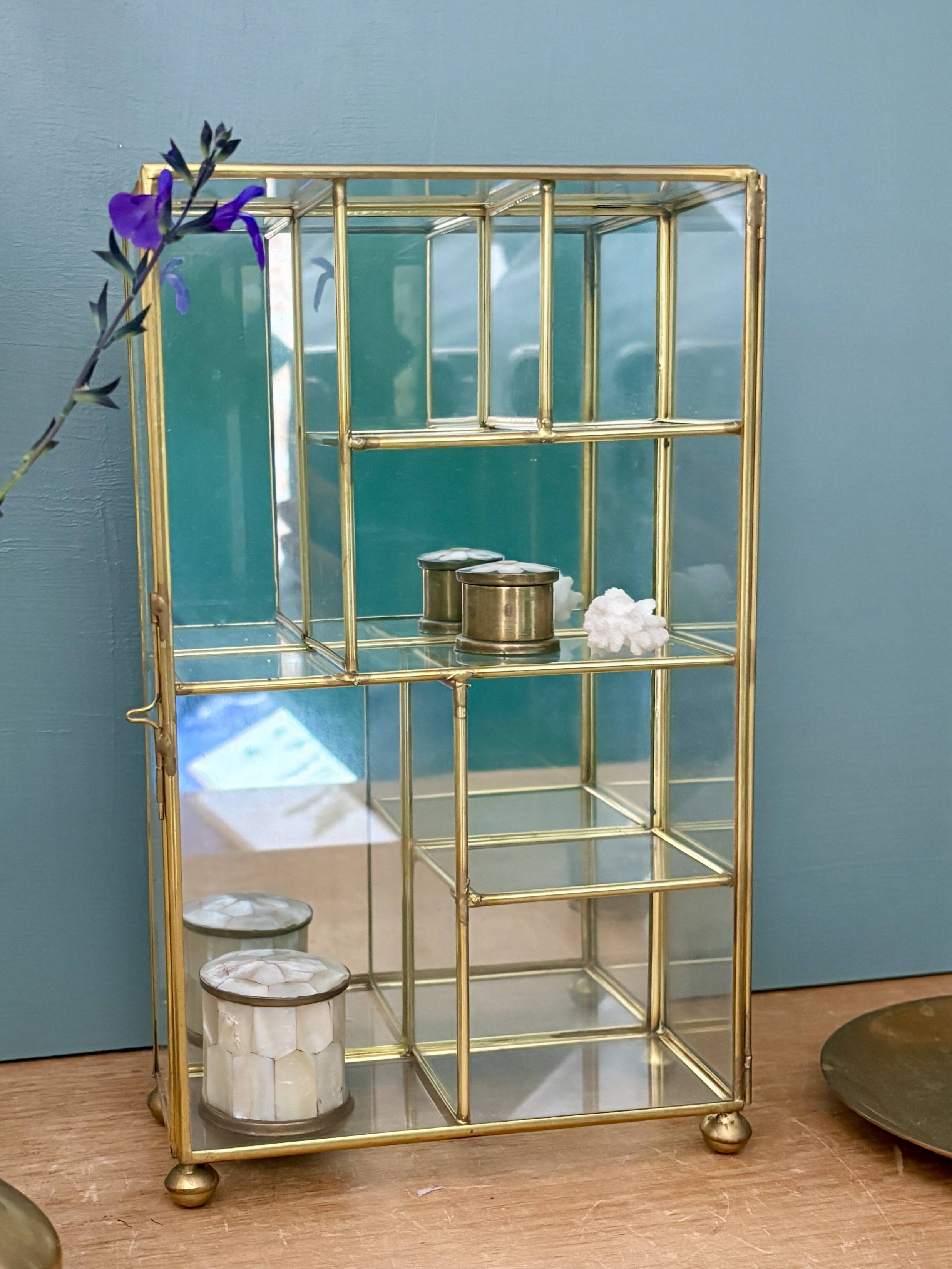 Vitrine vintage en verre et laiton