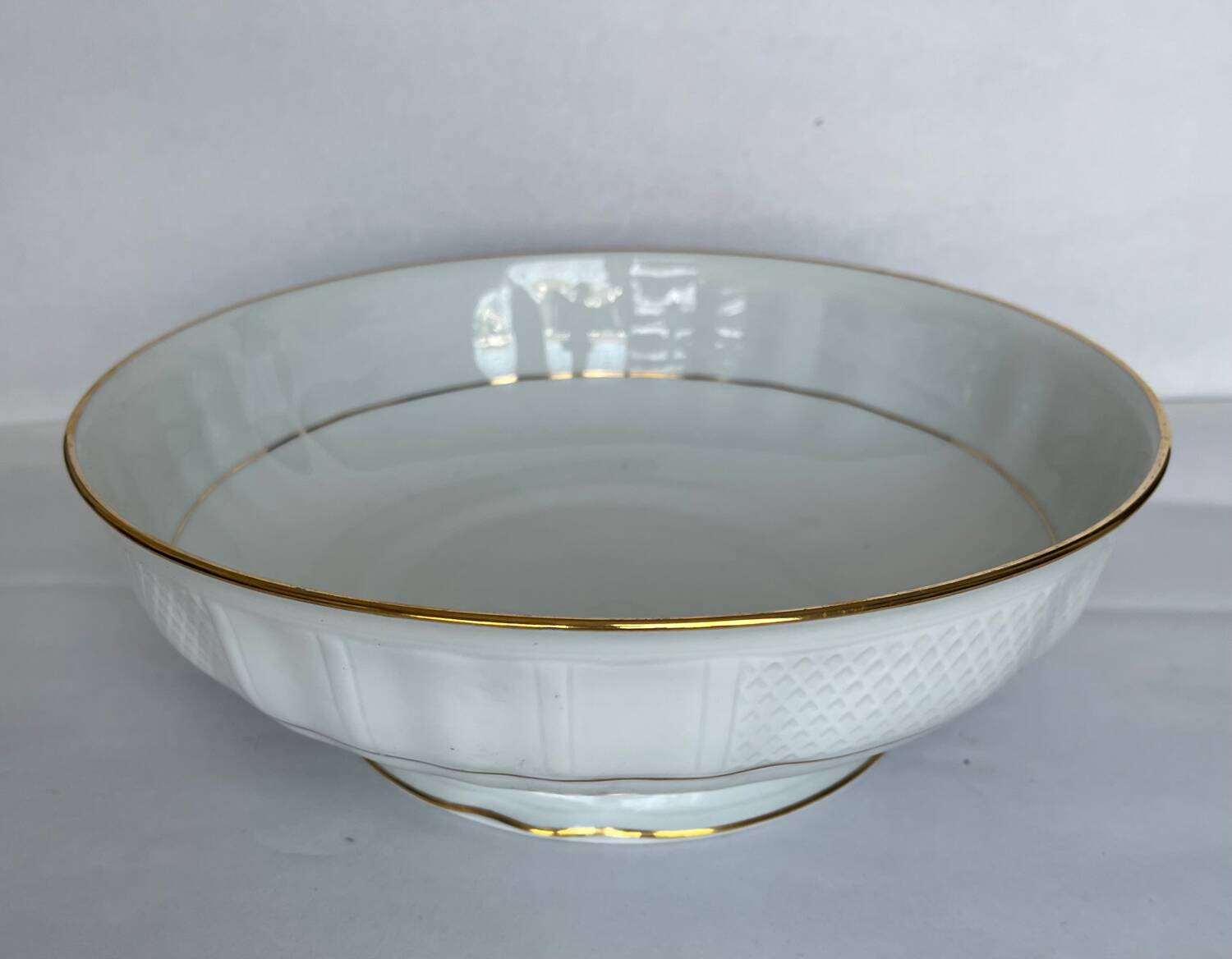 Saladier en porcelaine blanche