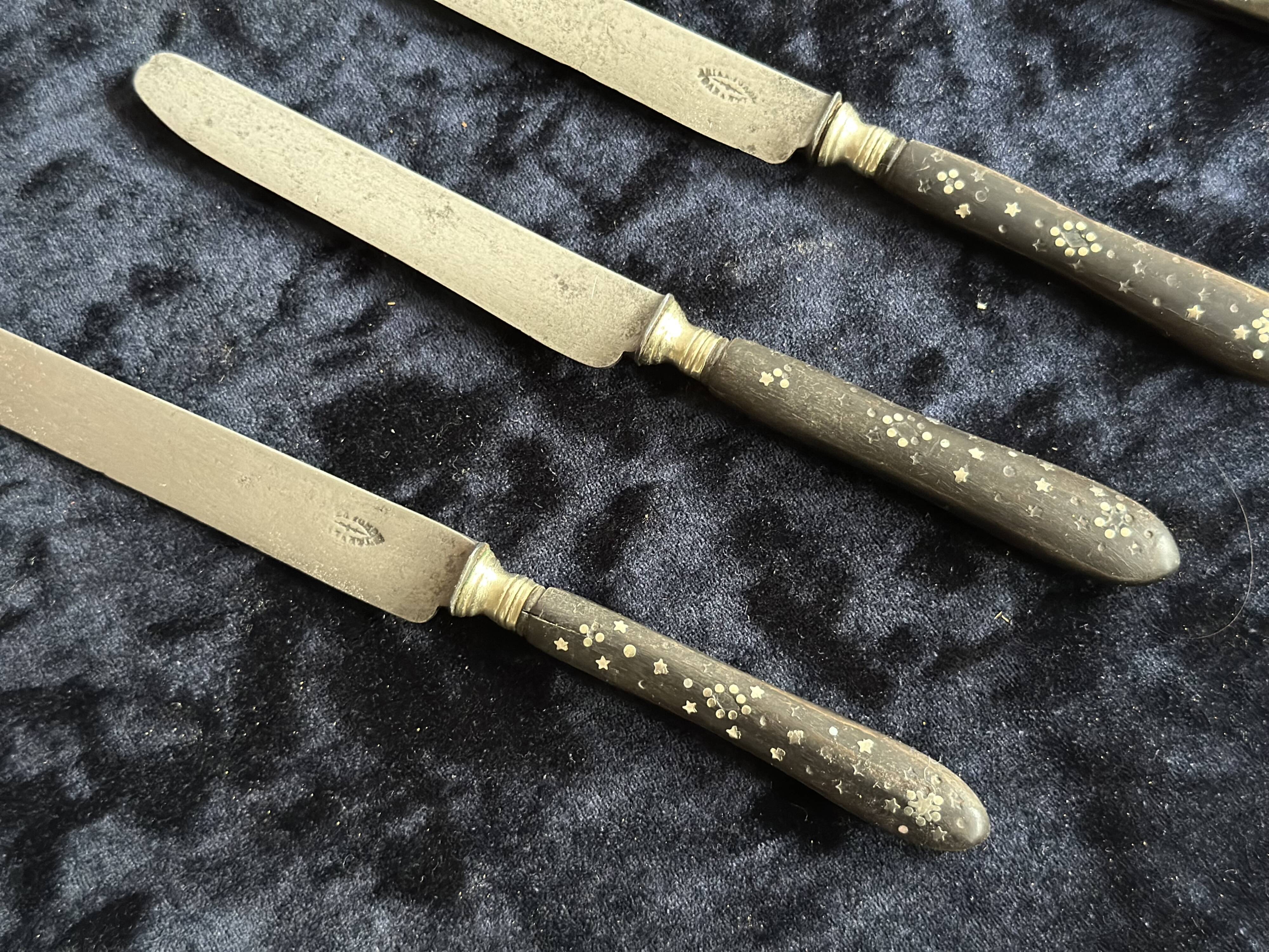 Set of 5 antique table knives in inlaid ebony, circa 1900.