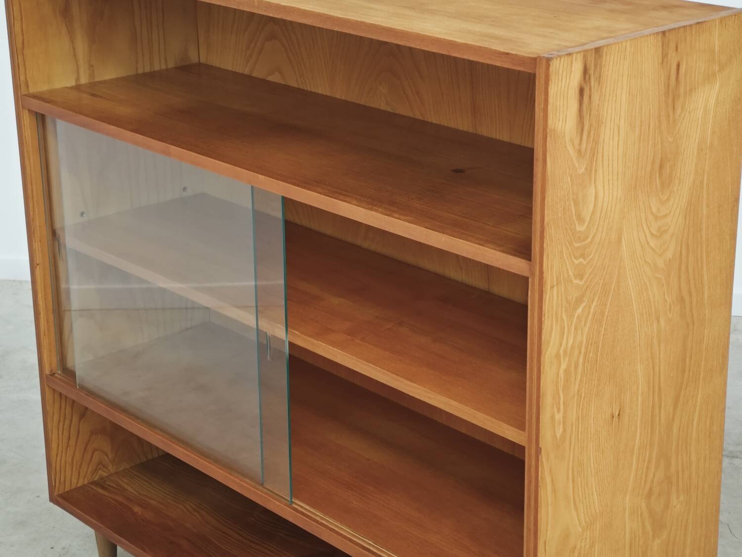 Libena 1960 glass display cabinet / bookcase