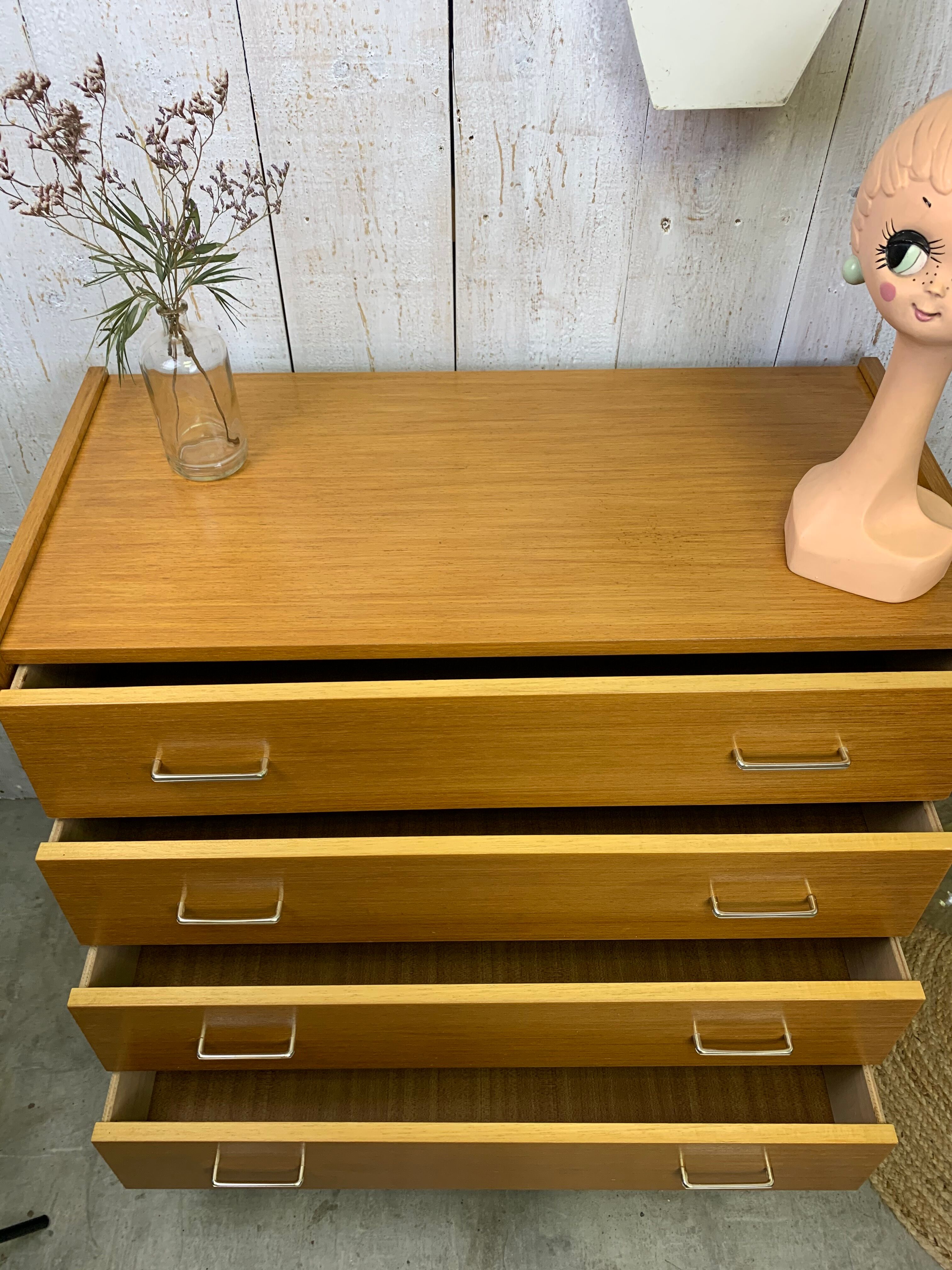 Chest of drawers  with tapered feet